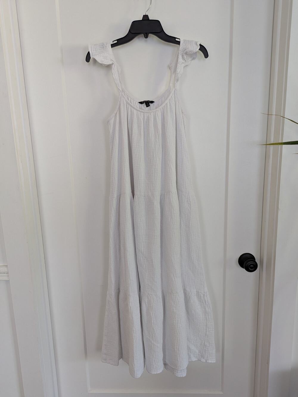 Banana Republic Women's Small White Tiered Gauzey Sundress Lined Flowy Feminine